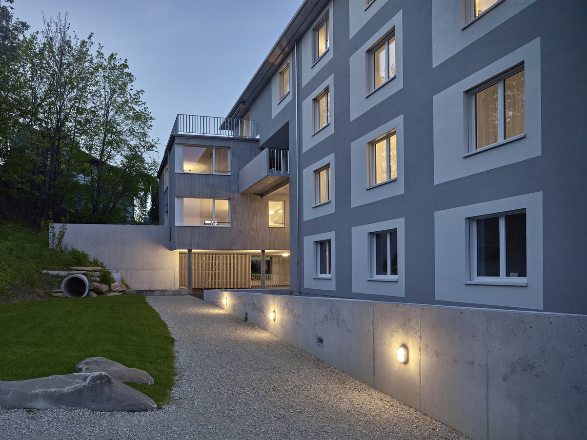 elias_leimbacher_architektur_mehrfamilienhaus_freienwil_projekt_hof.jpg